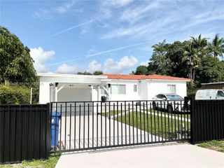 161 NW 145th St, Miami, FL 33168