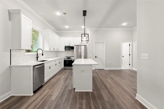 6490 Battery Point, Stone Mountain, GA 30087