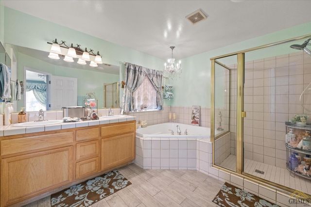 4315 Serene Oak Drive, Bakersfield, CA 93313