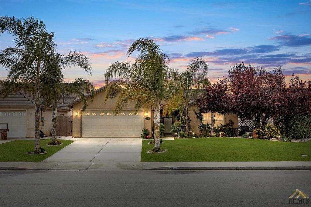 4315 Serene Oak Drive, Bakersfield, CA 93313