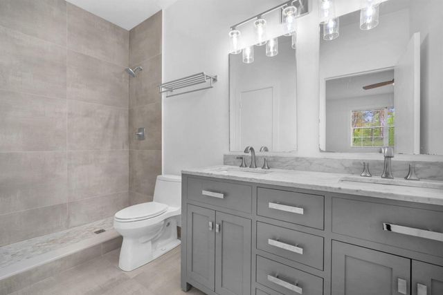 671 Cypress Lake Boulevard L21, Deerfield Beach, FL 33064