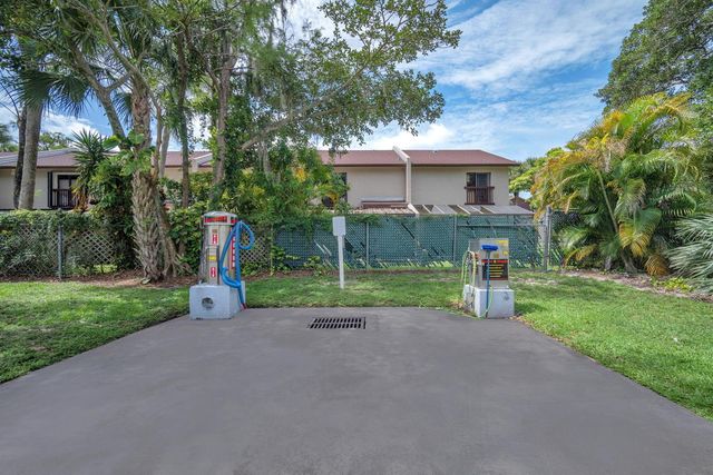 671 Cypress Lake Boulevard L21, Deerfield Beach, FL 33064