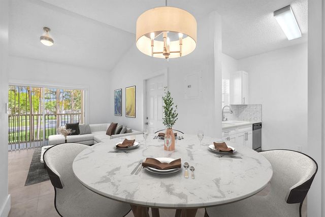 671 Cypress Lake Boulevard L21, Deerfield Beach, FL 33064