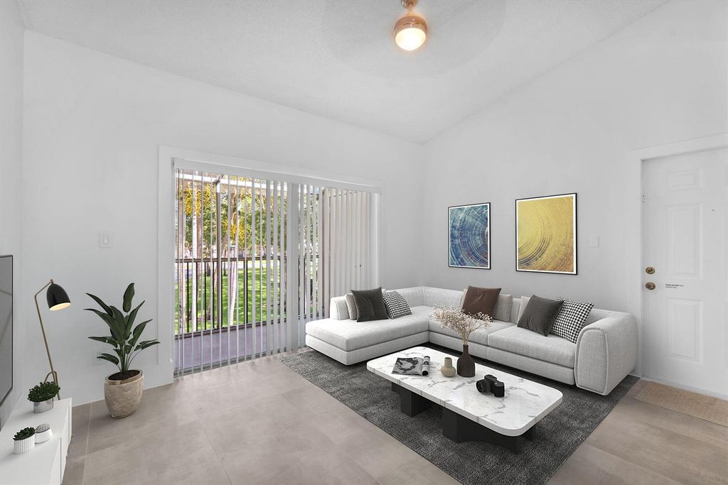 671 Cypress Lake Boulevard L21, Deerfield Beach, FL 33064