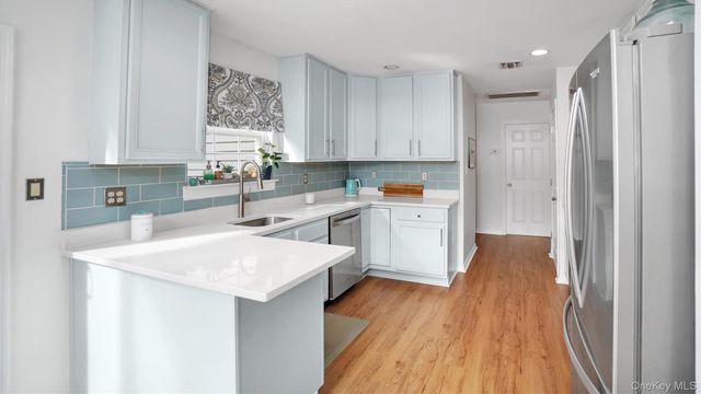 601 Pebble Beach Path, Riverhead, NY 11901