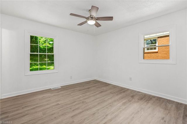 1278 Tredwell Drive, Winston-salem, NC 27103