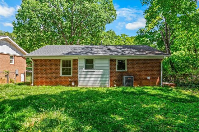 1278 Tredwell Drive, Winston-salem, NC 27103