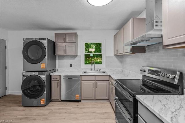 1278 Tredwell Drive, Winston-salem, NC 27103