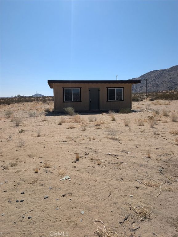 Image 2 of property listing at 56850 Bodick, Landers, CA 92285