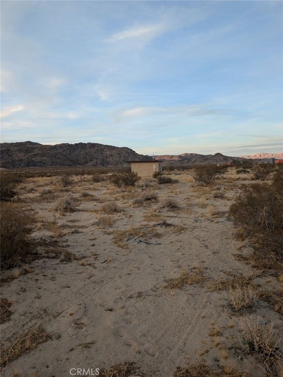 Image 3 of property listing at 56850 Bodick, Landers, CA 92285
