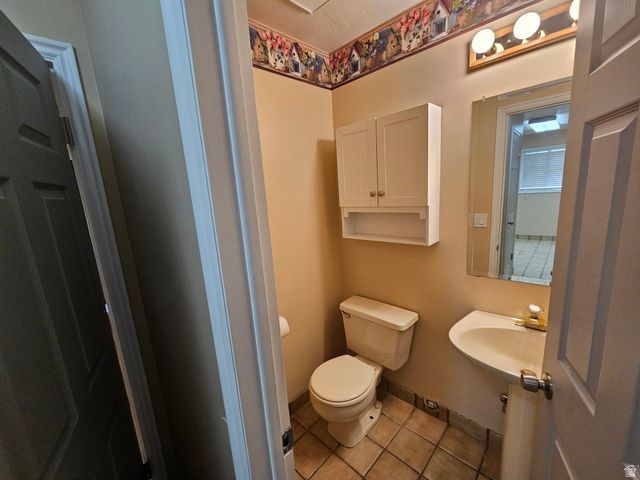 1224 E EARL WAY, Sandy, UT 84094