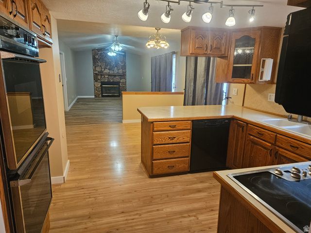1224 E EARL WAY, Sandy, UT 84094