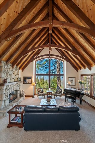26071 Walnut Hills, Lake Arrowhead, CA 92352