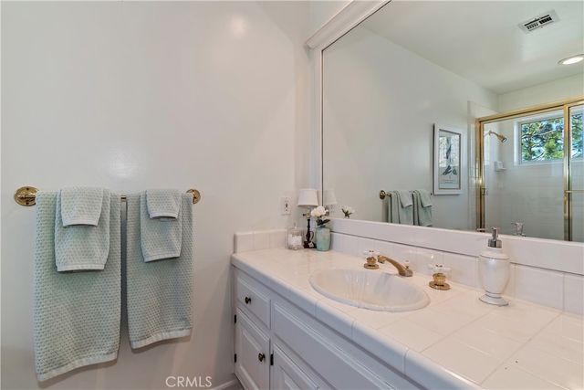 26071 Walnut Hills, Lake Arrowhead, CA 92352