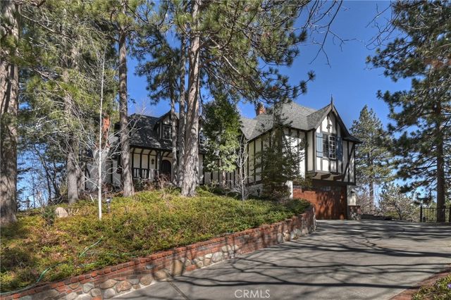 26071 Walnut Hills, Lake Arrowhead, CA 92352