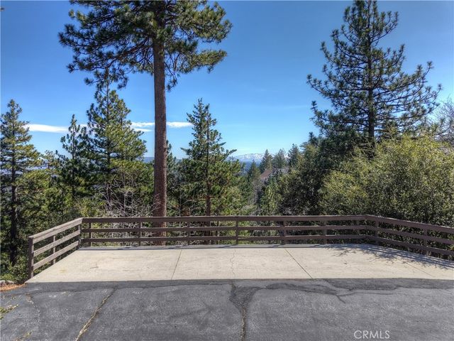 26071 Walnut Hills, Lake Arrowhead, CA 92352