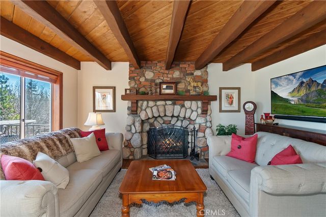 26071 Walnut Hills, Lake Arrowhead, CA 92352