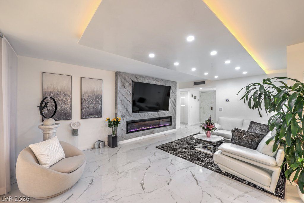 205 East Harmon Avenue 507, Las Vegas, NV 89169