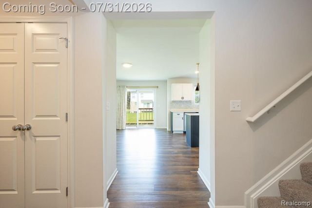 14218 Old Oak Trail, Belleville, MI 48111