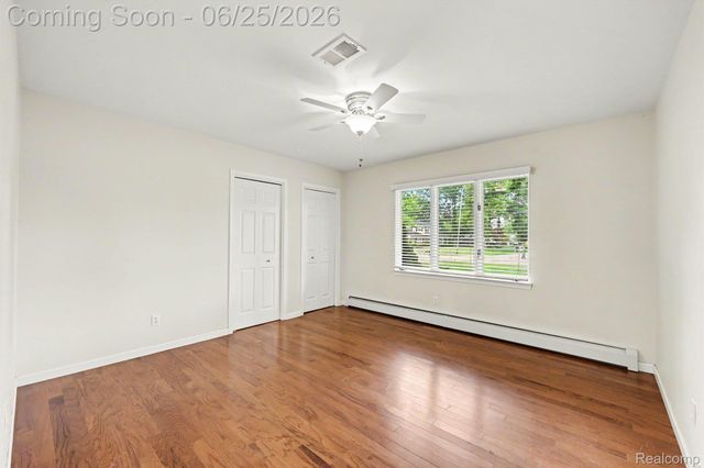 3750 Beach Road, Troy, MI 48084