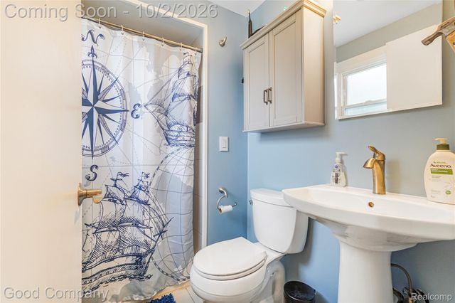 4120 Anthony Drive, Sterling Heights, MI 48310