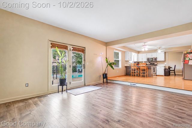 4120 Anthony Drive, Sterling Heights, MI 48310