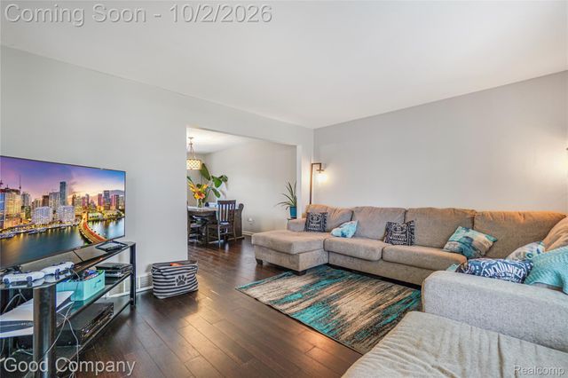 4120 Anthony Drive, Sterling Heights, MI 48310