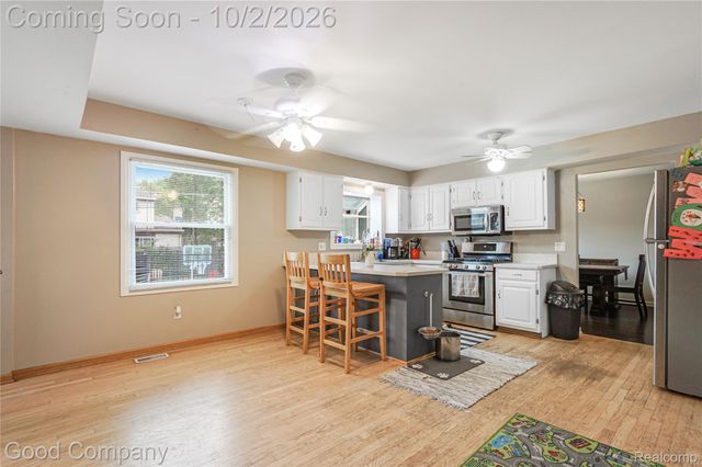 4120 Anthony Drive, Sterling Heights, MI 48310