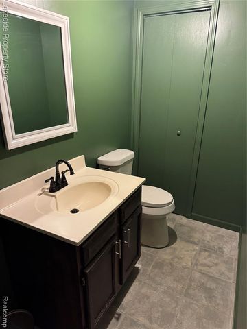 23011 Violet Street, Saint Clair Shores, MI 48082