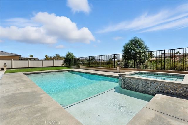 28735 Ivy Springs Way, Murrieta, CA 92563