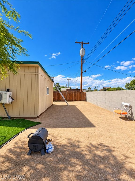 4404 Avondale Avenue, Las Vegas, NV 89121 — photo 4