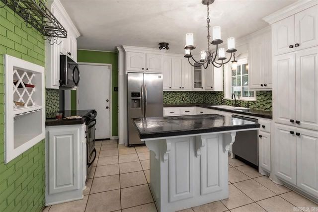 5031 Lakeview Road, North Little Rock, AR 72116