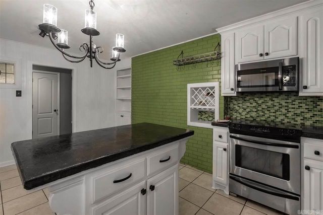 5031 Lakeview Road, North Little Rock, AR 72116