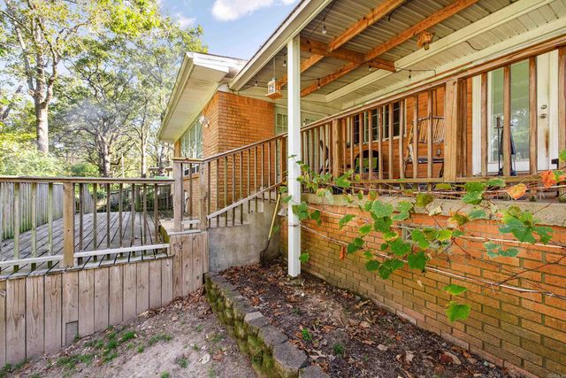 5031 Lakeview Road, North Little Rock, AR 72116