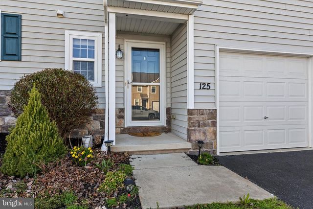 125 CEDAR RUN DR, York, PA 17404
