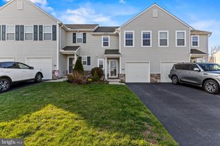 125 CEDAR RUN DR, York, PA 17404