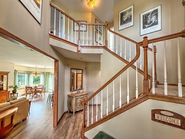 N53W15321 Balsam DRIVE, Menomonee Falls, WI 53051