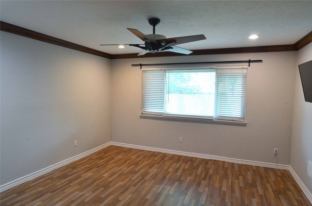 2406 Redbrook Court, Arlington, TX 76014