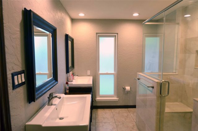 2406 Redbrook Court, Arlington, TX 76014