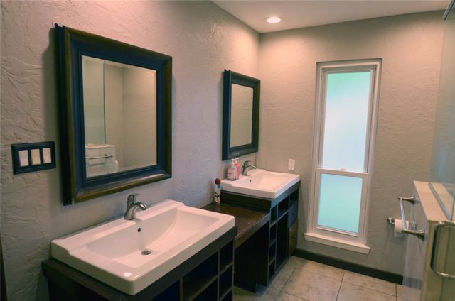 2406 Redbrook Court, Arlington, TX 76014