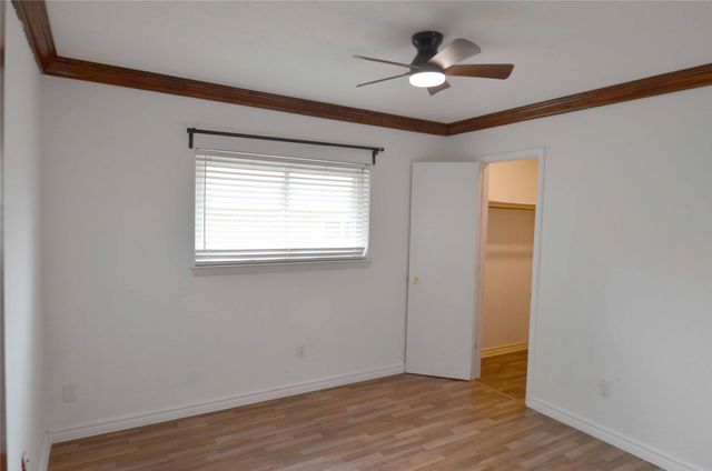 2406 Redbrook Court, Arlington, TX 76014