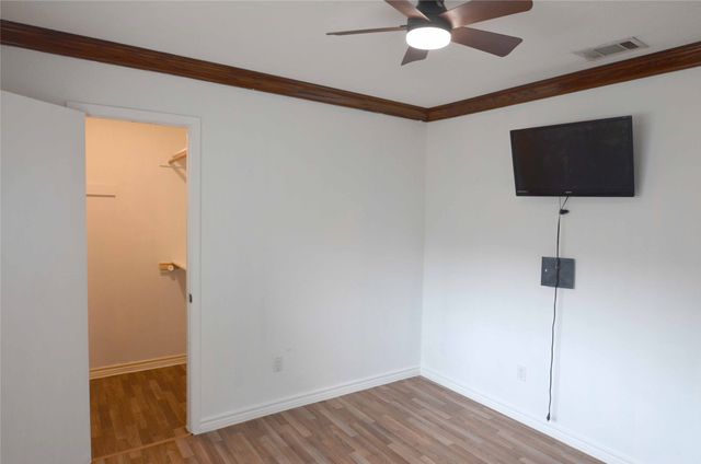 2406 Redbrook Court, Arlington, TX 76014