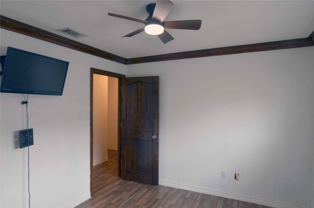 2406 Redbrook Court, Arlington, TX 76014