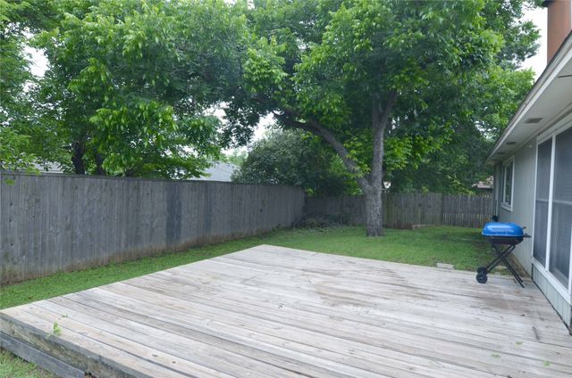 2406 Redbrook Court, Arlington, TX 76014
