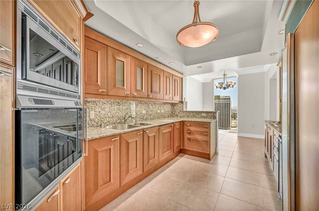 2777 Paradise Road 2404, Las Vegas, NV 89109