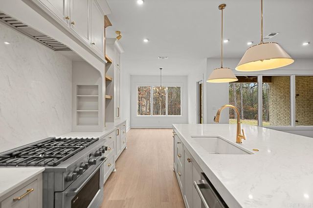 16 Calion Drive, Little Rock, AR 72223