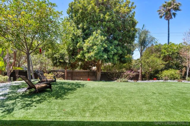 1180 Devonshire Dr, Encinitas, CA 92024