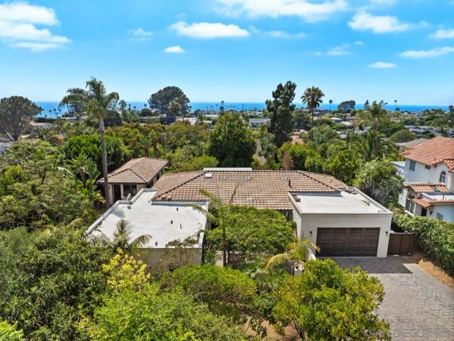 1180 Devonshire Dr, Encinitas, CA 92024