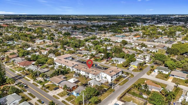 410 W Palm Street, Lantana, FL 33462