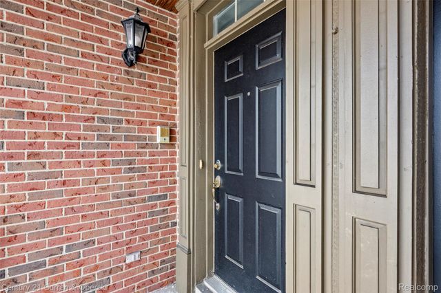 22123 W VILLAGE Drive, Dearborn, MI 48124
